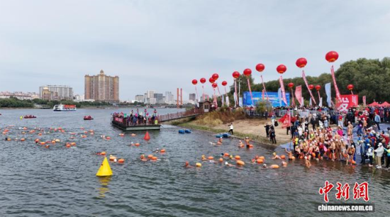 ��ӬF(xi��n)������Ӿʿ��������ˮ����ʯ���� �z