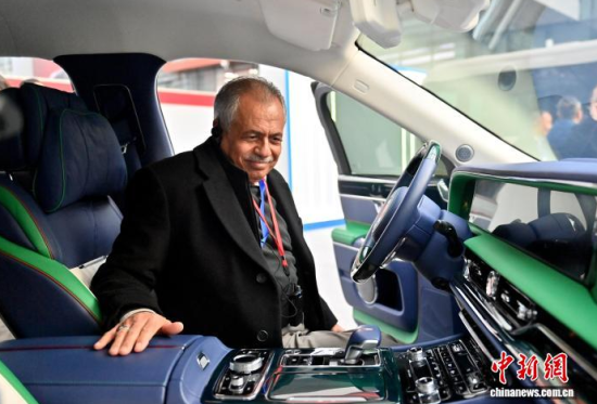 12��16���������L��������F(tu��n)�ɆT�w��Ї���܇�������� �z