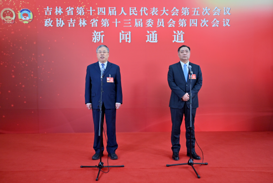 1��26���������f(xi��)����ʡ��ʮ����ί�T�����ĴΕ��hί�Tͨ���ϣ����۝�(��һ)�ش�ӛ���ᆖ�� ���� �z