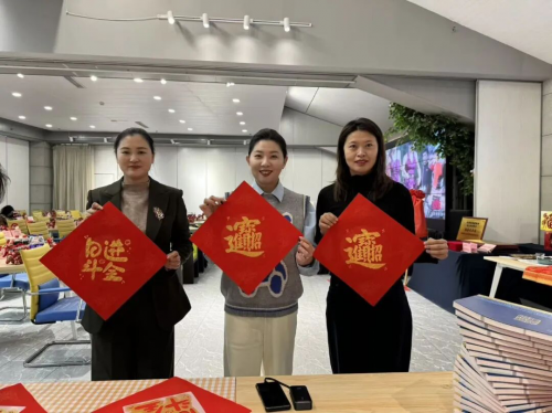 �쁆��(��һ)���O�(�Ҷ�)��ӬF(xi��n)����Ӱ